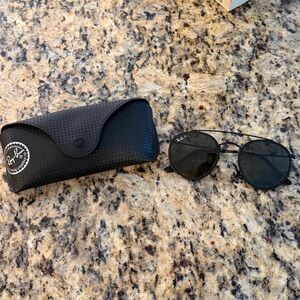 Polarized Ray-Ban Metal Sunglasses